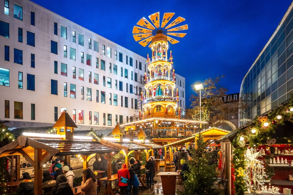 Auf dem Chemnitzer Weihnachtsmarkt wird Gundolf Berger nichts verkaufen - ihm fehlt das Personal.