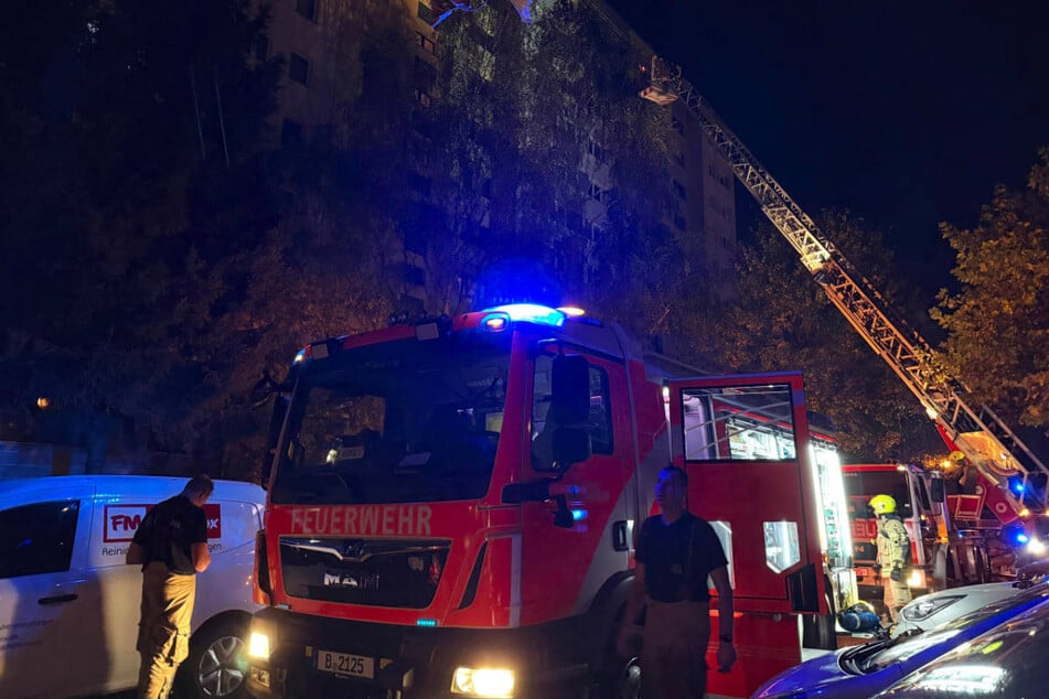 Die Feuerwehr ist mit 54 Einsatzkräften vor Ort gewesen.