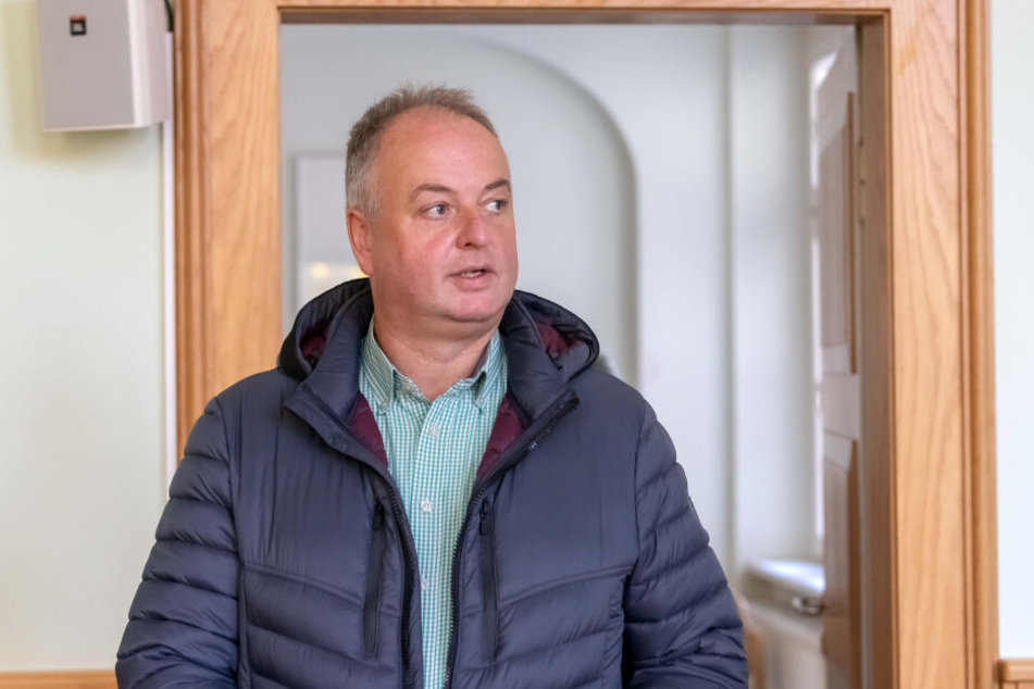 Mirko Ernst (49, FDP) versuchte schon mehrfach gerichtlich gegen Spaßvogel Jochen Nöske vorzugehen.