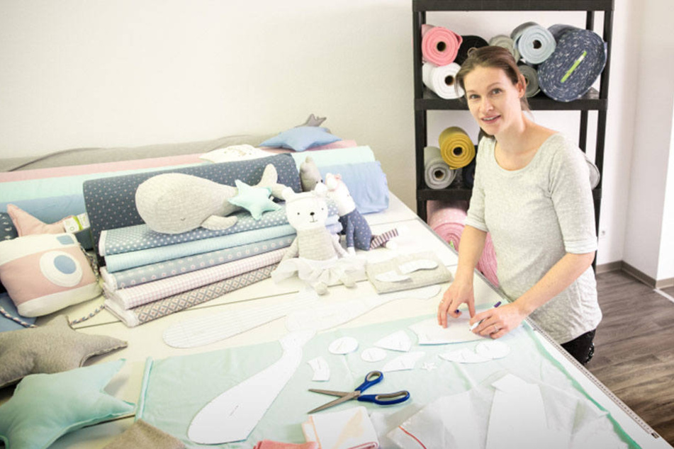 Julia Bauer hat ihren eigenen Shop für Stoffe und Schnittmuster gegründet.