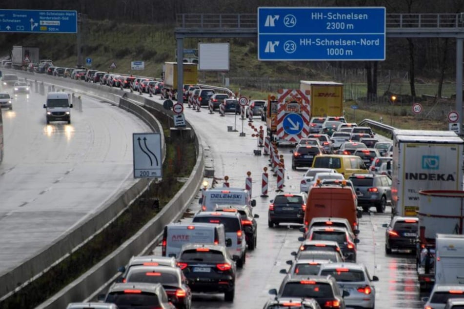 A7-Horror geht weiter! Vollsperrungen sorgen für Chaos