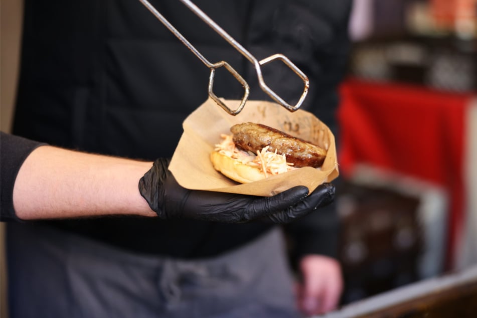 Bei dem Burger steht vor allem das Fleisch im Mittelpunkt.