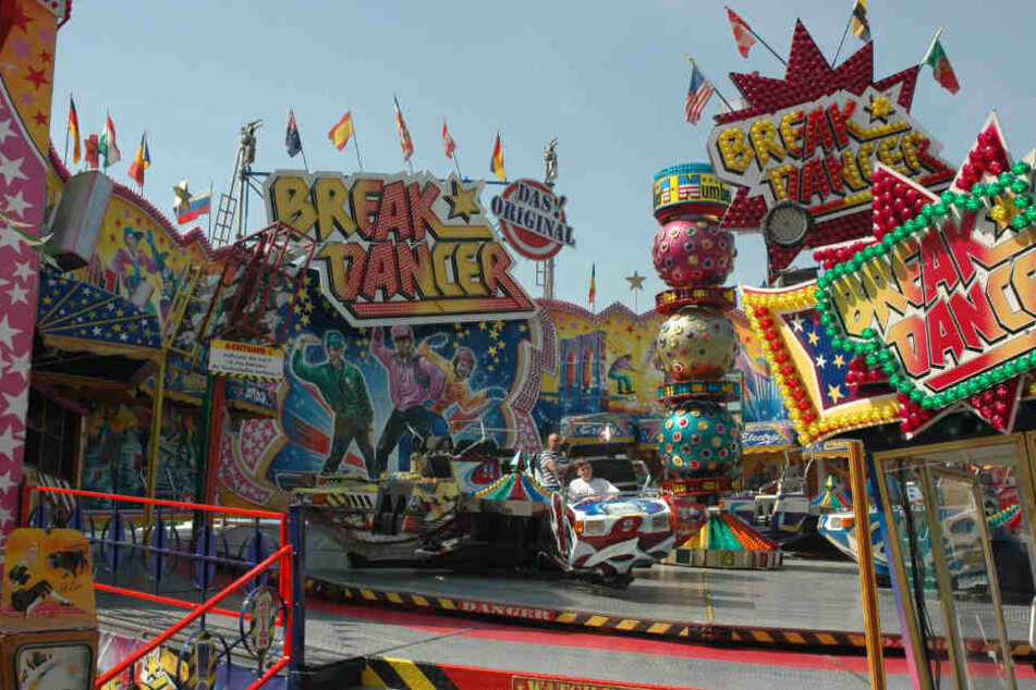 Der Breakdancer ist eine beliebte Attraktion bei den Lunapark-Besuchern.