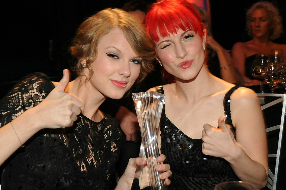 Taylor Swift (l) and Paramore lead singer Hayley Williams have been friends for years.