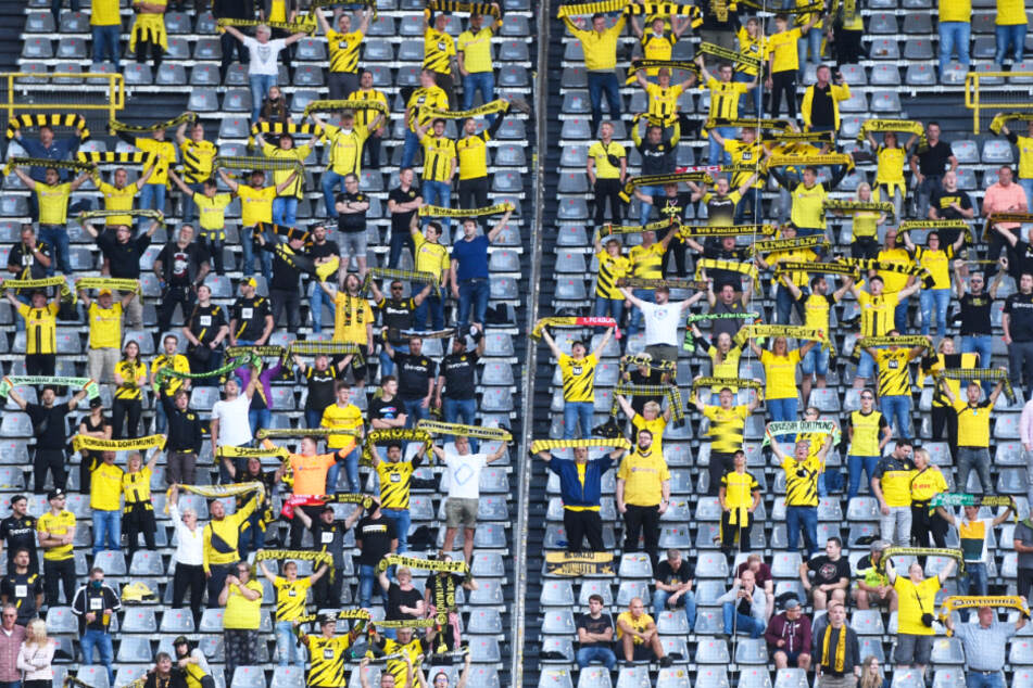 Endlich wieder Fans im ehemaligen Westfalenstadion! 9300 Zuschauer waren gegen Mönchengladbach dabei.