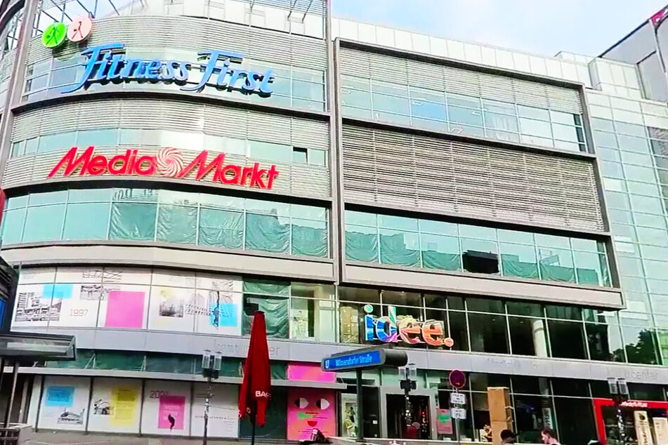 MediaMarkt Berlin-Charlottenburg (im Kant Center) - Krumme Straße 48.