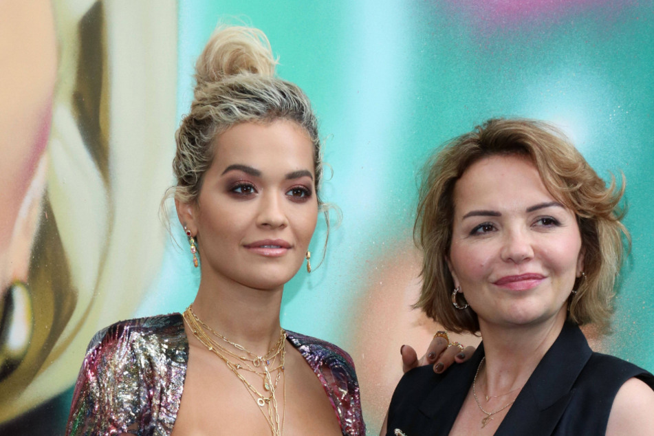 Rita Ora (30) and her mother Vera Sahatçiu (56).