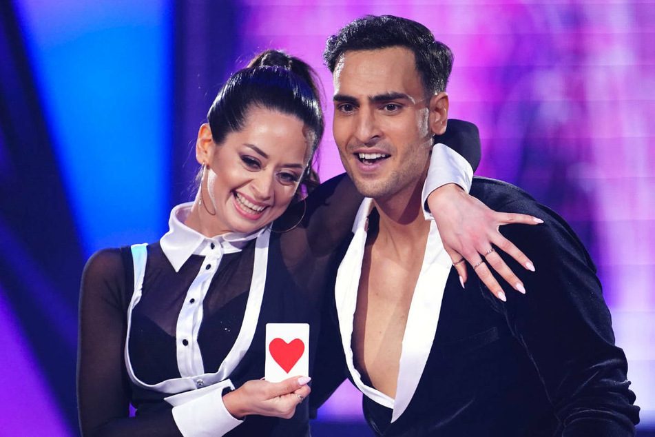 Malika Dzumaev (30) und Timur Ülker (32) haben mit ihrem Jive die Jury überzeugt und in Show sechs ihre bislang beste Leistung bei "Let's Dance" gezeigt.