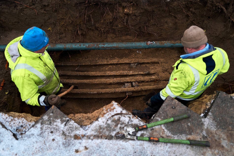 Die Reparatur an dem beschädigten Stromkabeln soll voraussichtlich noch bis Donnerstag andauern.