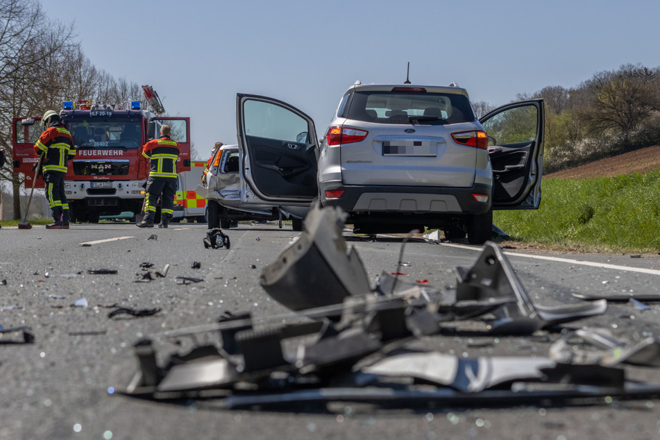 Bei dem Unfall zwischen Großhabersdorf und Vincenzenbronn wurden mehrere Menschen verletzt.
