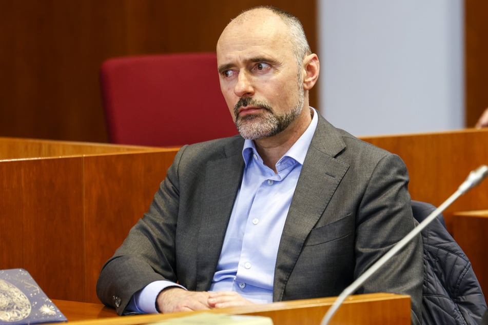 Weil er rechtzeitig die Seiten wechselte und als Kronzeuge aussagte, muss Anwalt Kai-Uwe Steck (54) nicht hinter Gitter.
