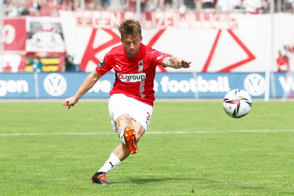 Patrick Göbel (28) ging mit einer Muskelverhärtung aus dem Spiel bei 1860. Er dürfte aber am Sonntag zumindest im Kader stehen.