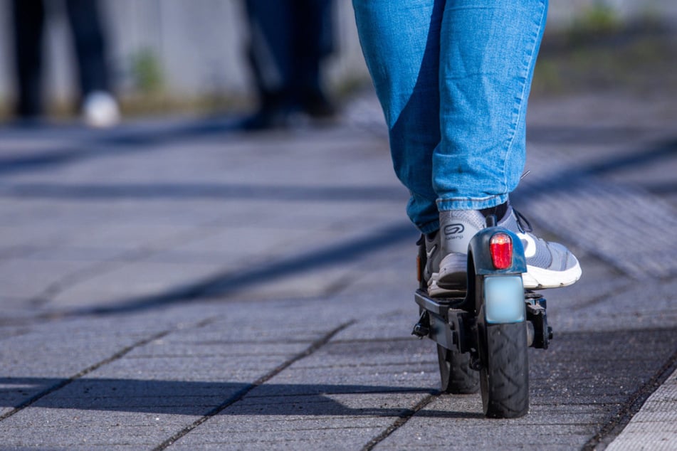 Die beiden Schüler sollen für insgesamt acht Scooter-Diebstähle in Bamberg, Forchheim und Fürth verantwortlich sein. (Symbolfoto)