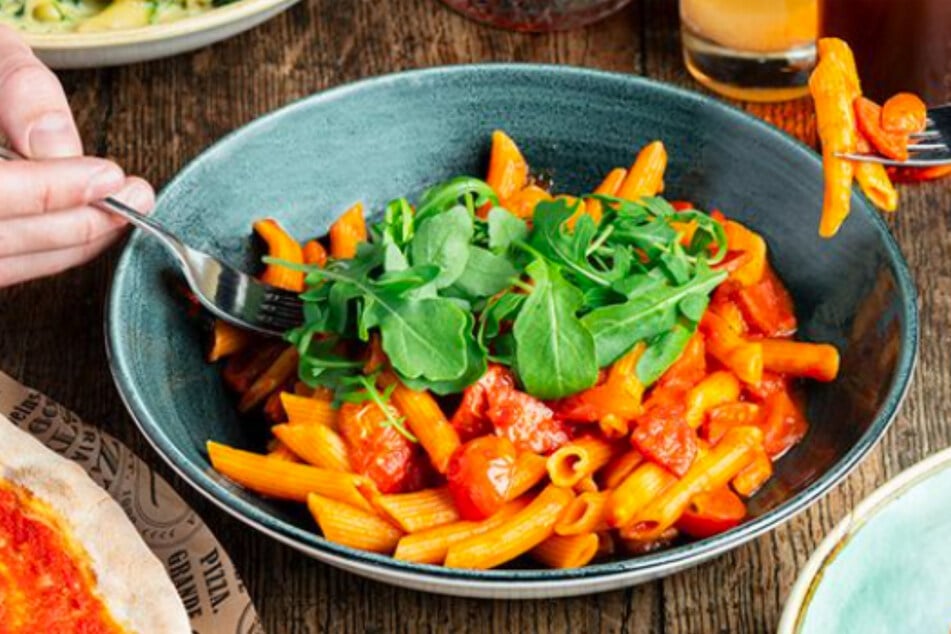 L'Osteria stellt neues Angebot vor und schenkt 5 x 100 Euro