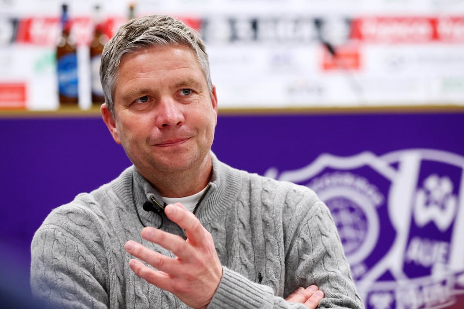 Mit einem Lächeln auf den Lippen stellte sich Michael Tarnat (56) als neuer Sport-Geschäftsführer des FC Erzgebirge Aue vor.