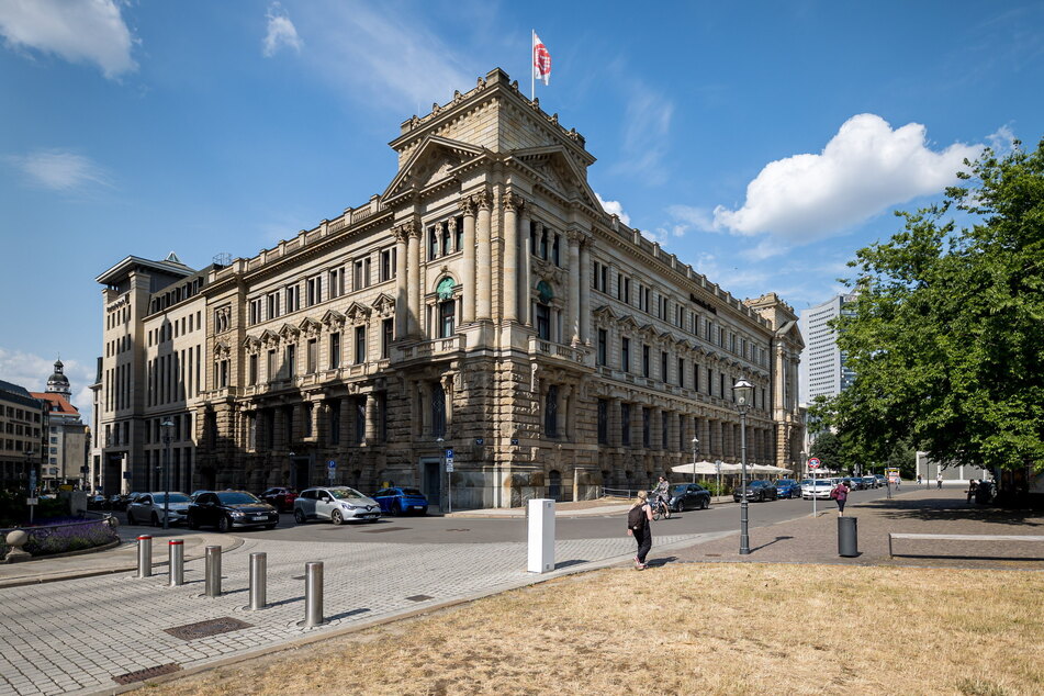 Der Firmensitz der Goldschmidt Holding befindet sich in der Leipziger Hugo-Licht-Straße 3, gleich neben dem Rathaus.