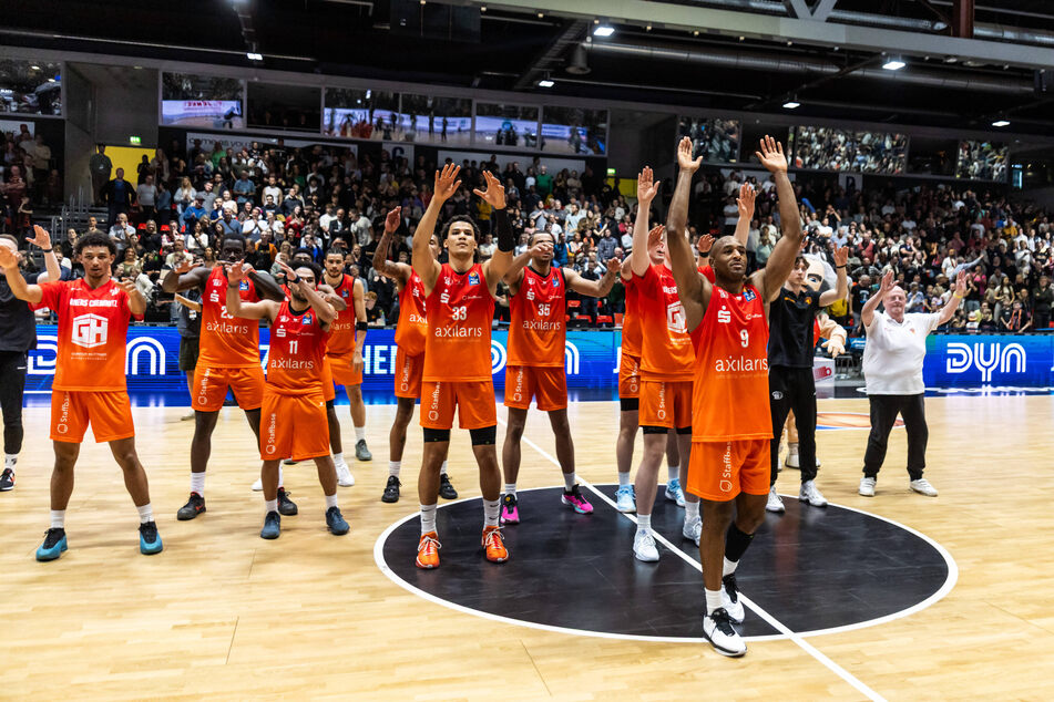 DeAndre Lansdowne (vorn) bleibt den Niners als einziger ausländischer Spieler erhalten. Der US-Amerikaner kam vor zwei Jahren nach Chemnitz.