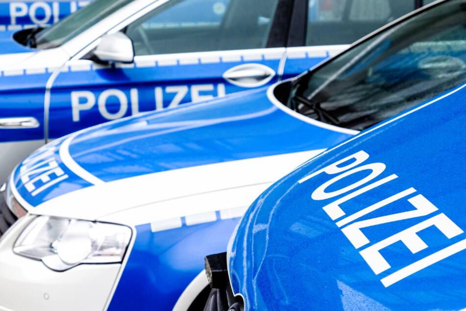 Aktuell sucht die Polizei Köln nach Hinweisen zum Täter, der am Heumarkt eine 60-Jährige anfuhr und zu Fall brachte. (Symbolbild)