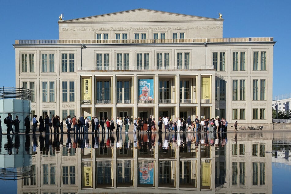 Wolff fungiert seit 2022 als Intendant der Leipziger Oper. Bei den aktuellen Gesprächen über eine Vertragsverlängerung habe es jedoch unterschiedliche Auffassungen über die Zukunft des Hauses gegeben.