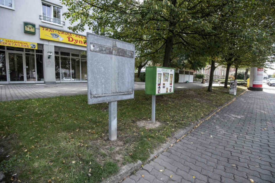 In der Straße der Nationen jagte der 35-Jährige offenbar einen Zigarettenautomaten in die Luft.