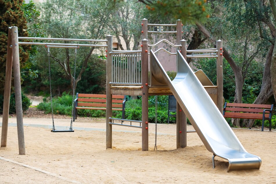Yasir Hussain (10) fiel auf dem Spielplatz seiner Grundschule und starb wenige Tage später im Krankenhaus. (Symbolbild)