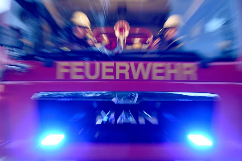 Die Feuerwehr konnte die mutmaßliche Inhaberin der Wohnung nicht mehr retten. (Symbolbild)