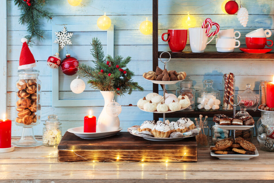 Bei der Weihnachtslesung gibt's auch leckere Kekse und Glühwein. (Symbolbild)
