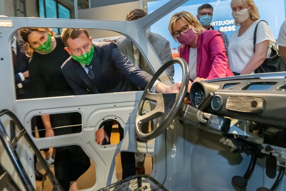 Zur "Boom"-Eröffnung schauten Ministerpräsident Michael Kretschmer (45, CDU, l.) und Tourismus-Ministerin Barbara Klepsch (55, CDU) in Zwickau vorbei.