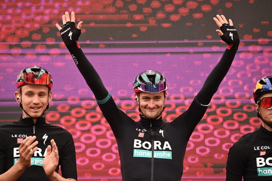 Lennard Kämna (26, l.) und Nico Denz (29, m.) gehörten zu den deutschen Positiverscheinungen beim 106. Giro d'Italia.