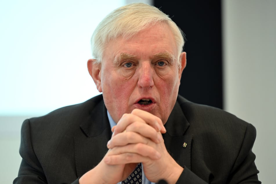NRW-Gesundheitsminister Karl-Josef Laumann (68) hat einen neuen Gesetzesentwurf vorgestellt.