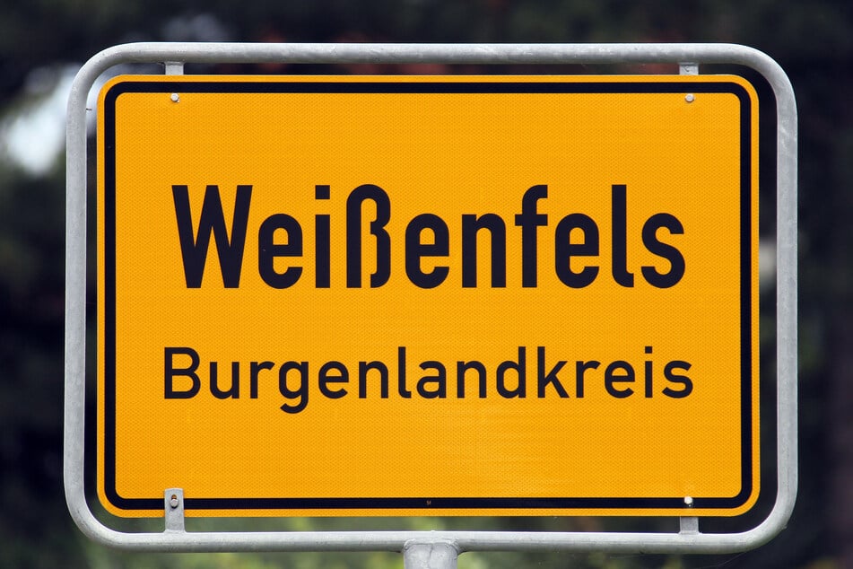 Zwei Kinder wurden in Weißenfels von einem Mann fremdenfeindlich beleidigt.