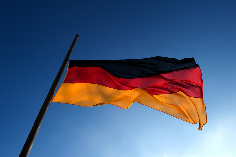 Die bundesweit ersten beiden Corona-Todesfälle waren Anfang März des vergangenen Jahres in Nordrhein-Westfalen bekanntgeworden.