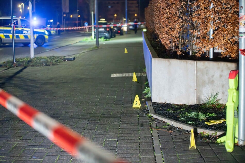 Vor Ort wurden Spuren gesichert, die nun durch die Ermittler ausgewertet werden.