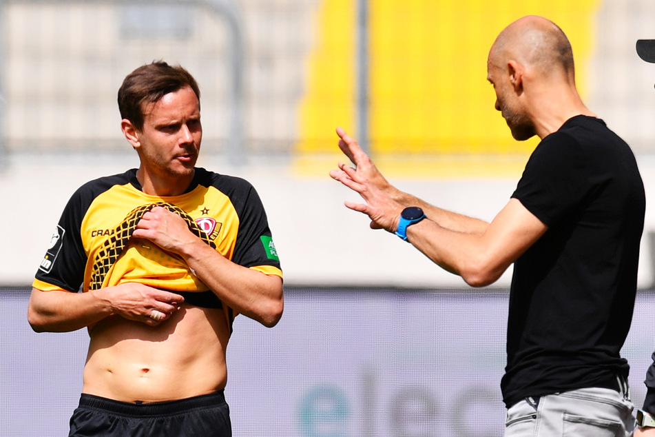 Trainer Alexander Schmidt (52, r.) und sein Oldie. Auf Chris Löwe (32) wird er auch in der neuen Zweitliga-Saison bauen.