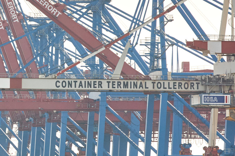 Der Erwerb der 24,9 Prozent am Hafen-Terminal wird erneut geprüft.