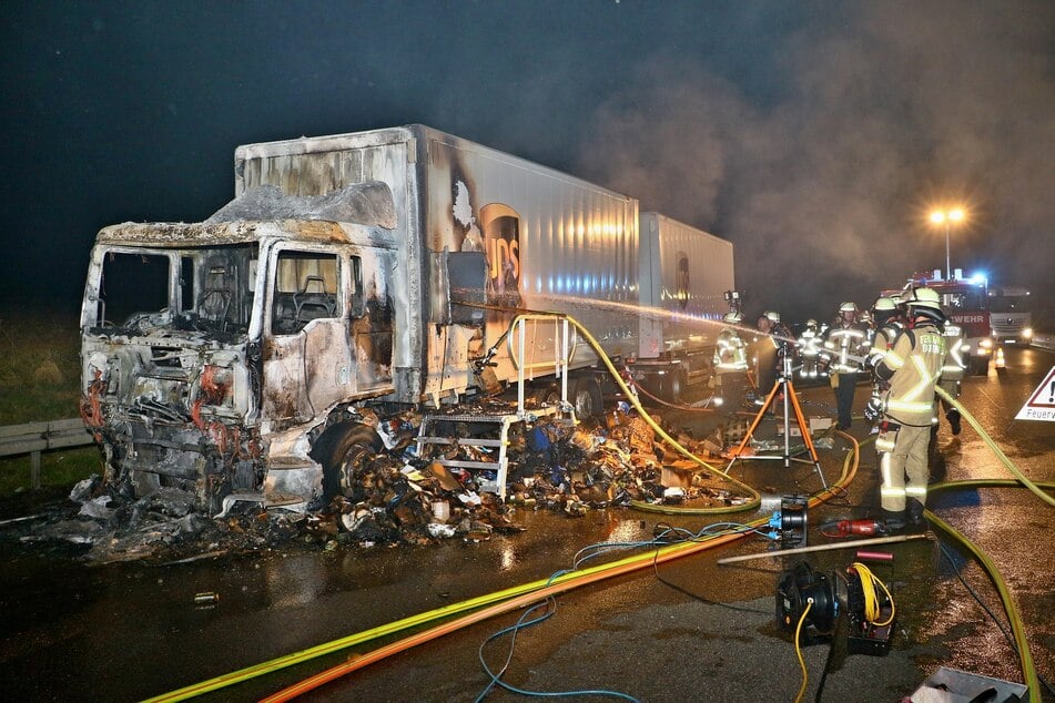 Die Feuerwehr war mit zahlreichen Kräften vor Ort im Einsatz.