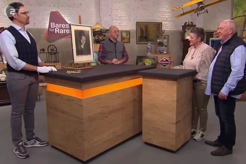 Zu Beginn von "Bares für Rares" blicken Anna Henriette und Karl-Heinz Müller noch Optimistisch drein.