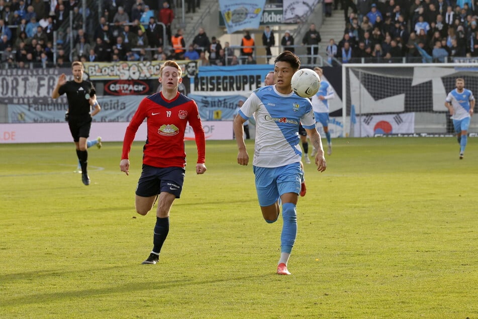 CFC-Spieler Jongmin Seo (22, r.) wird sehr wahrscheinlich die Himmelblauen im Sommer verlassen.