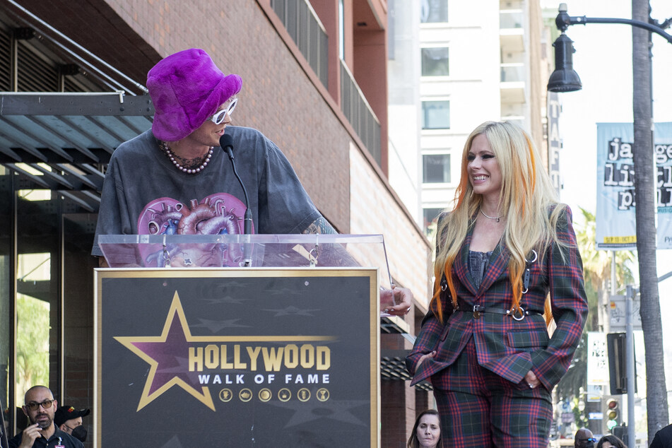 Machine Gun Kelly said that Lavigne's music inspired a whole generation of young people.