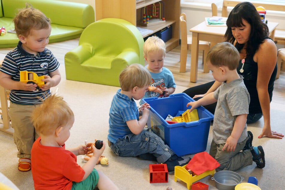 Das geplante "verpflichtende, kostenfreie Vorschuljahr" stößt auf Kritik.