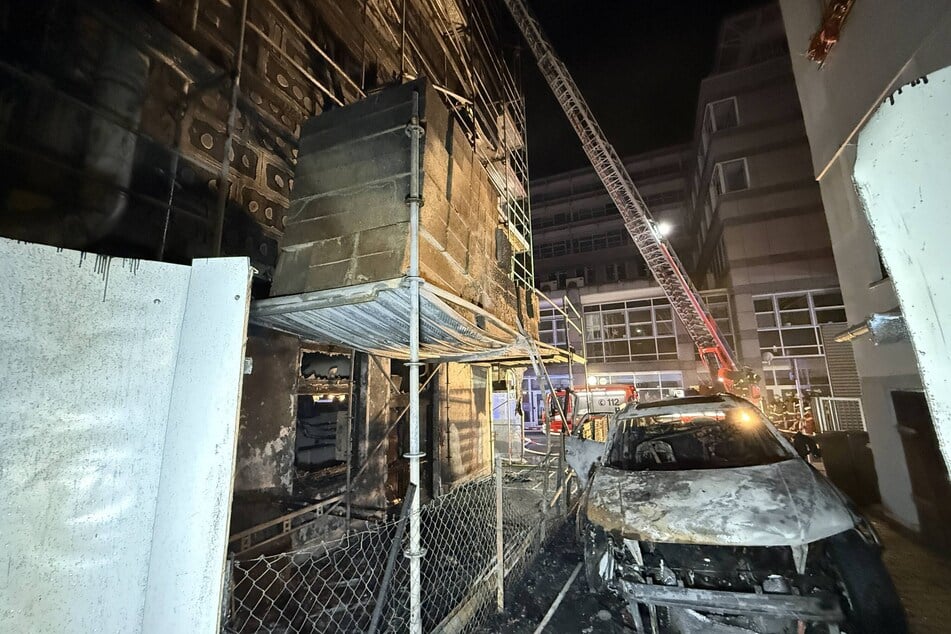 Stuttgart: Brand an Wohnhaus im Stuttgarter Süden: 150.000 Euro Schaden