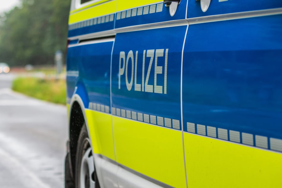 Hinweise zum Unfallgeschehen nimmt die Polizeidirektion Dresden entgegen (Symbolbild).