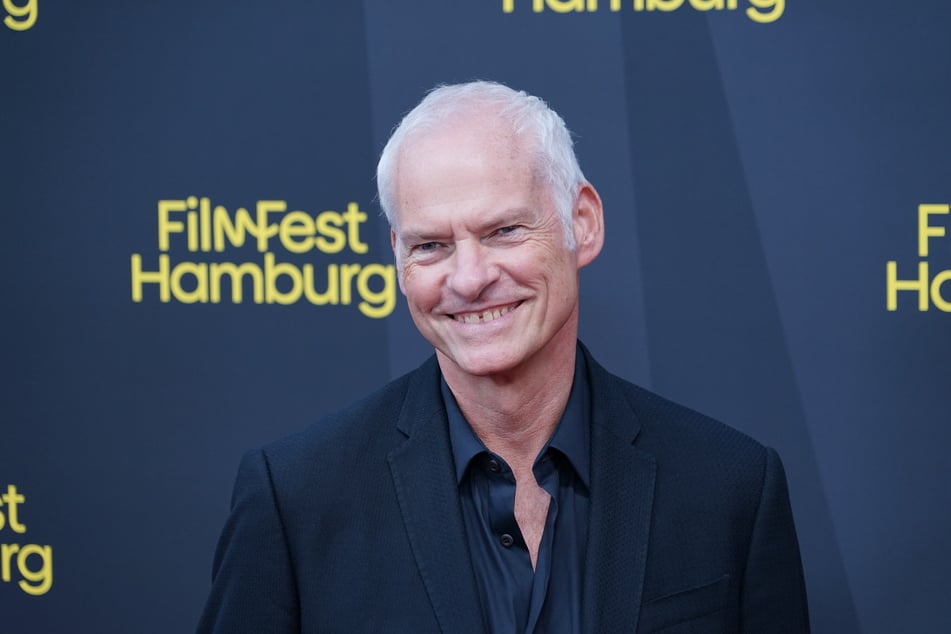 Vier Jahre nach "The Banshees of Inisherin" meldet sich Martin McDonagh (56) mit einer schwarzen Thriller-Komödie zurück. Hier bei der Deutschlandpremiere am Sonntag beim Filmfest Hamburg.