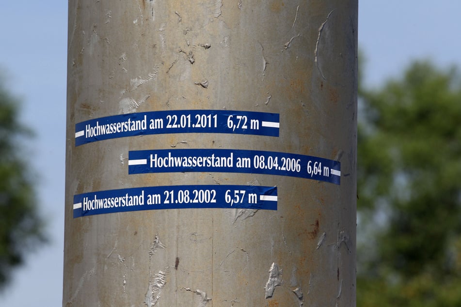 Im Fokus stehen die Hochwassermarken an Bauwerken wie Brücken, Kirchen oder Häusern. (Archivfoto)