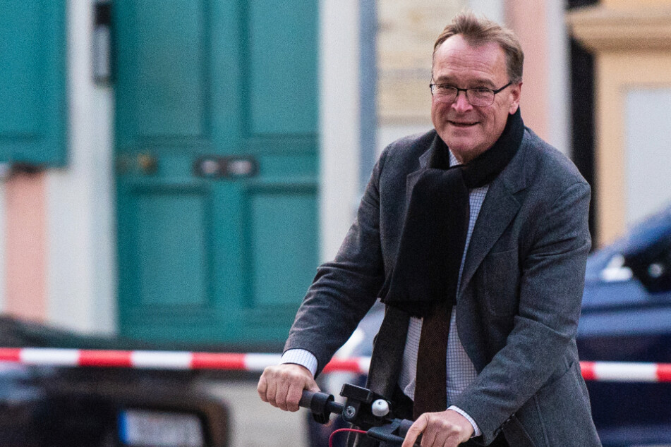 Ein Foto ohne Maske und auch ohne Mindestabstand bleibt ohne Folgen für Bambergs Oberbürgermeister Andreas Starke (64). (Archivbild)