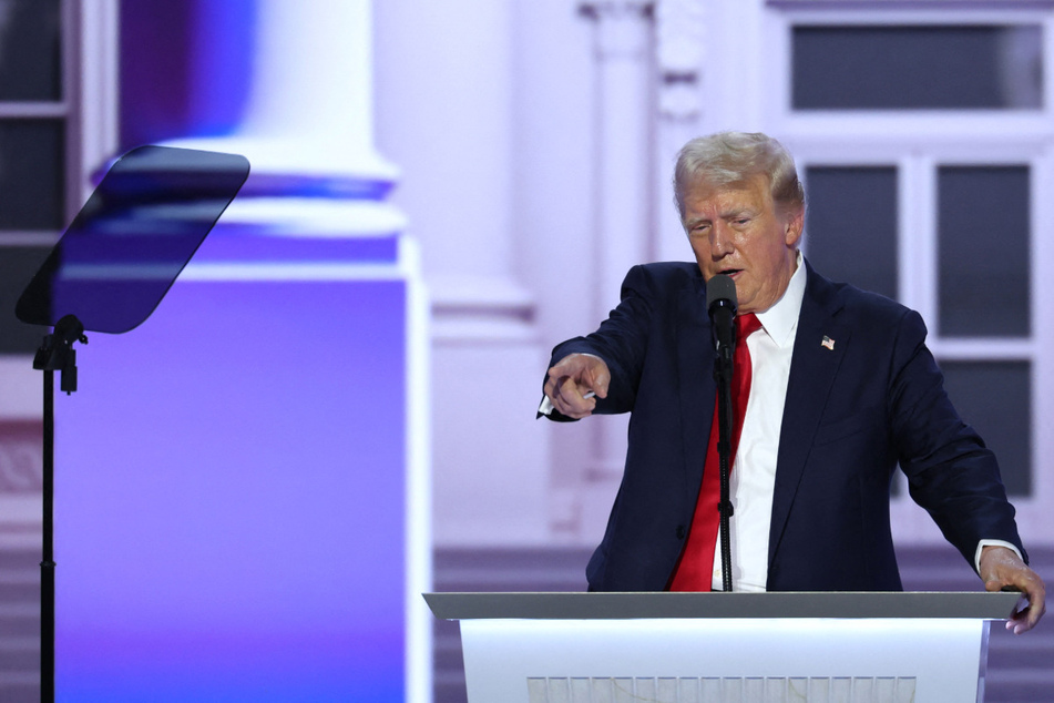 Trump accepts Republican nomination for president as Biden teeters