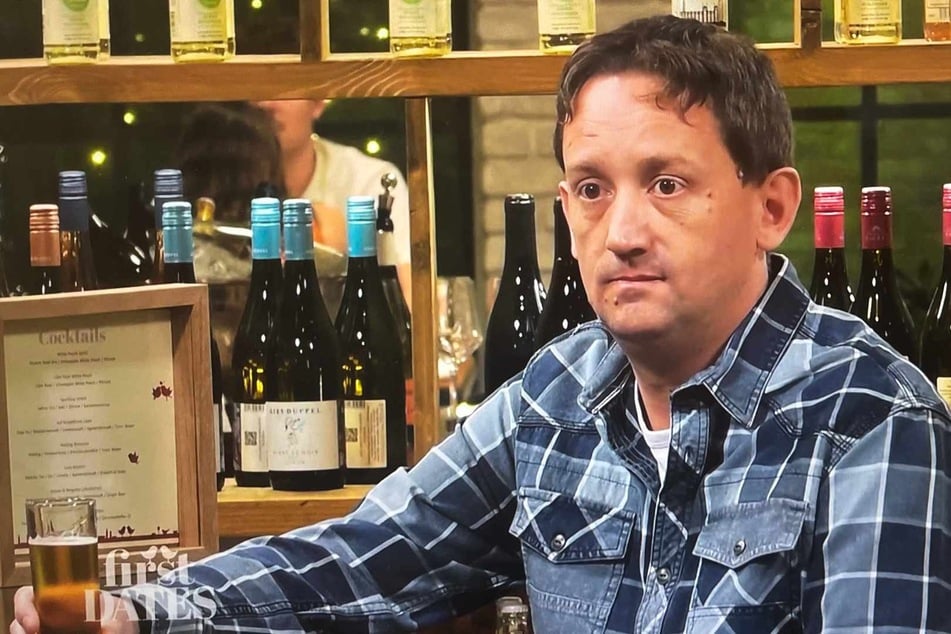 First Dates: "Ich dachte erst, sie ist blind": Katis "First Dates"-Look lässt Thomas kurz stutzen