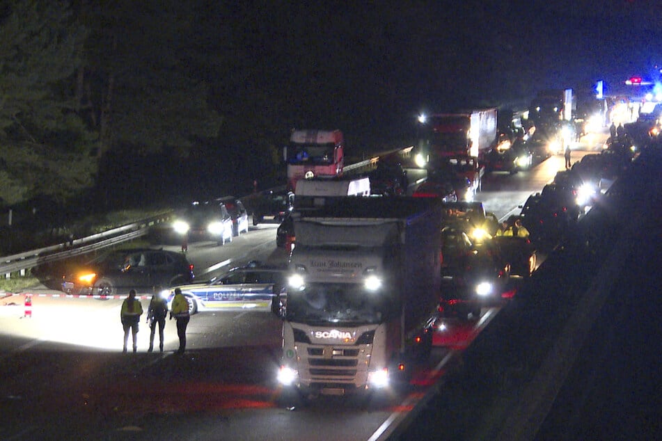 Die A7 musste in Richtung Hamburg für mehrere Stunden komplett gesperrt werden.
