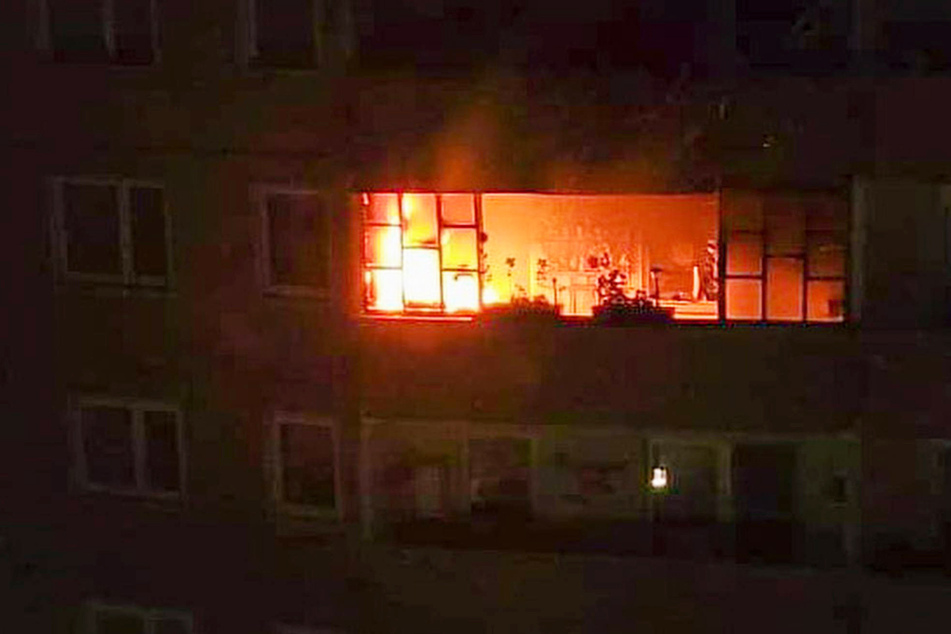 Brand in Ostsachsen: Kerze entflammt ganzen Balkon