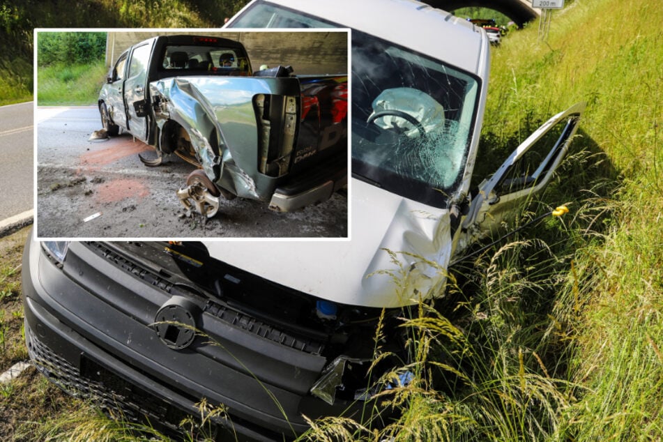 Schwerer Unfall bei Hartenstein: Autobahnzubringer vollgesperrt